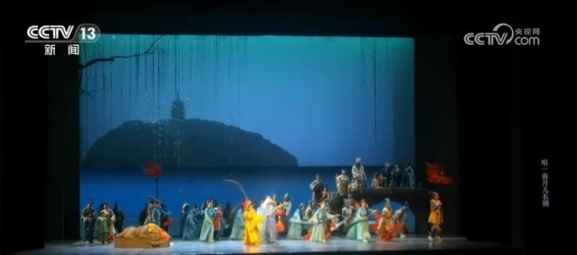 文旅融合激活假日經(jīng)濟(jì) 各地文旅爭(zhēng)相推出演唱會(huì)+五折優(yōu)惠，拉動(dòng)消費(fèi)新引擎